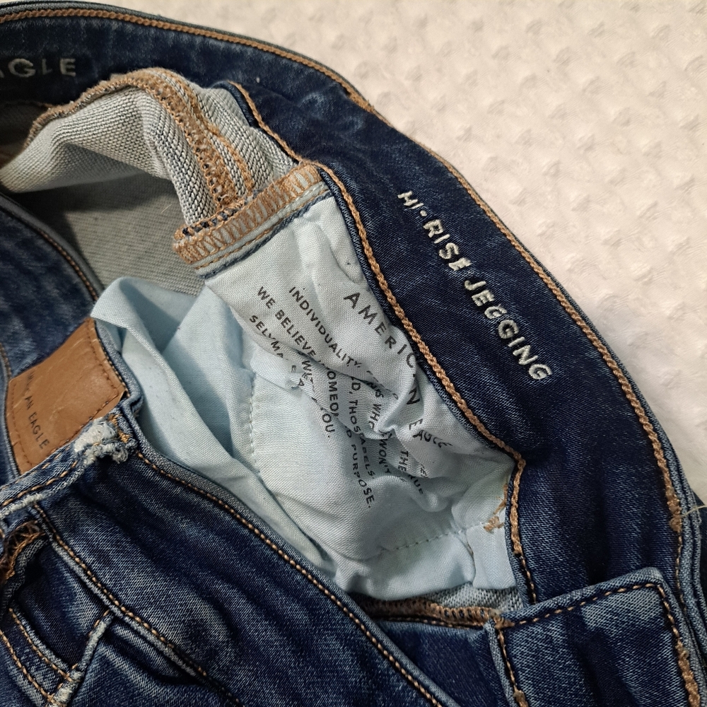 American Eagle High-Rise Jegging - Picture 4 of 8